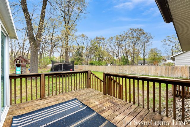 2240 Monica Lane, Muskegon, MI 49442