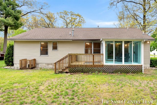 2240 Monica Lane, Muskegon, MI 49442