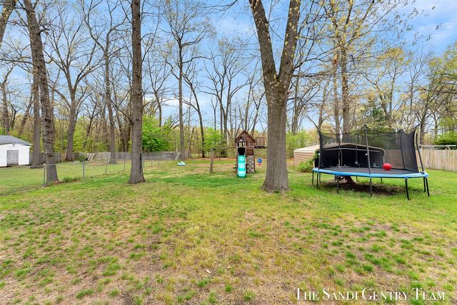 2240 Monica Lane, Muskegon, MI 49442