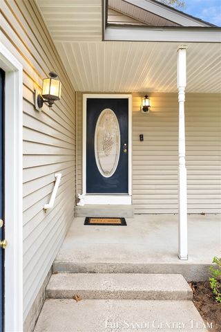 2240 Monica Lane, Muskegon, MI 49442