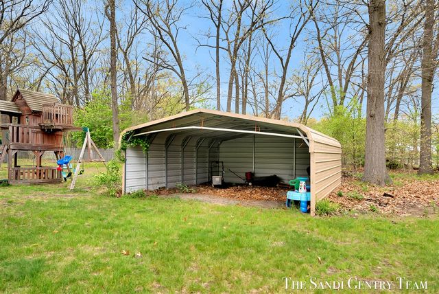 2240 Monica Lane, Muskegon, MI 49442