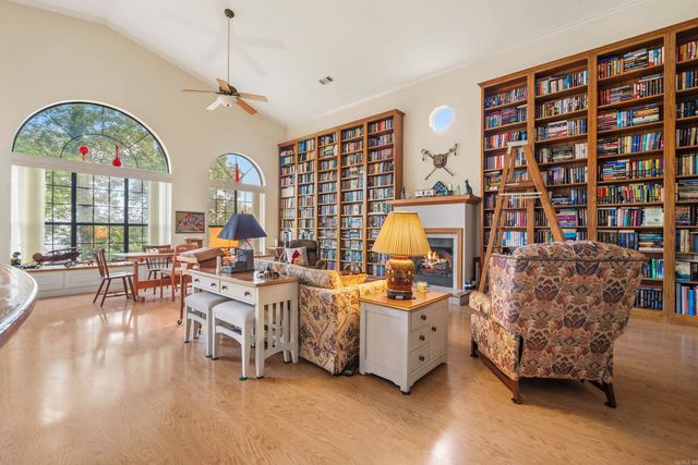 110 E Lakeland Point, Hot Springs, AR 71913