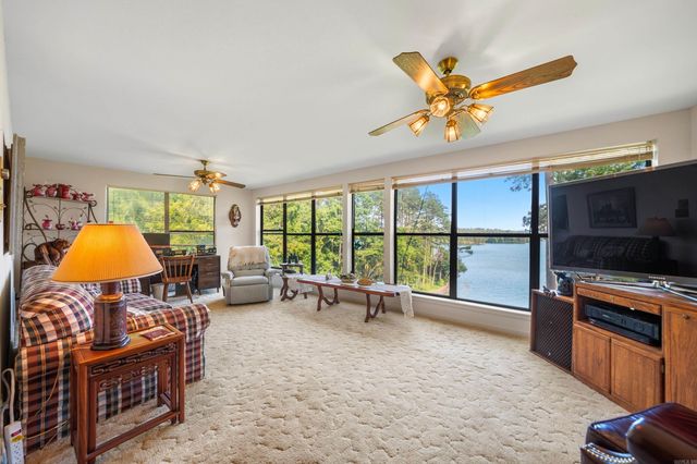 110 E Lakeland Point, Hot Springs, AR 71913
