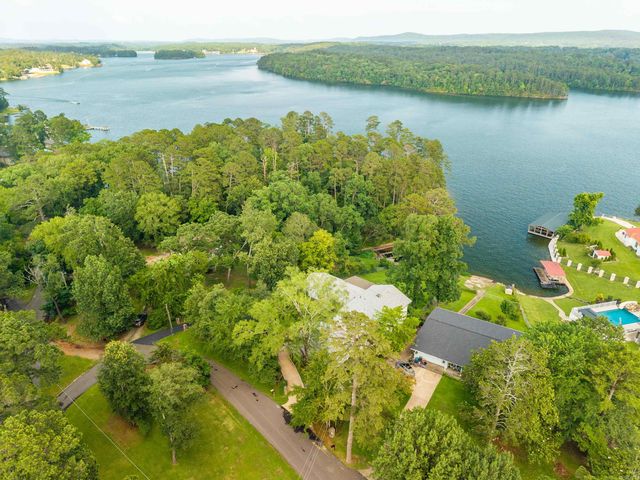 110 E Lakeland Point, Hot Springs, AR 71913