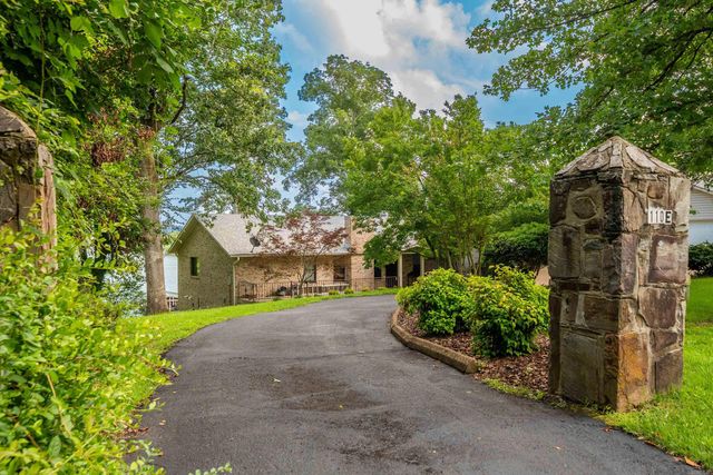 110 E Lakeland Point, Hot Springs, AR 71913