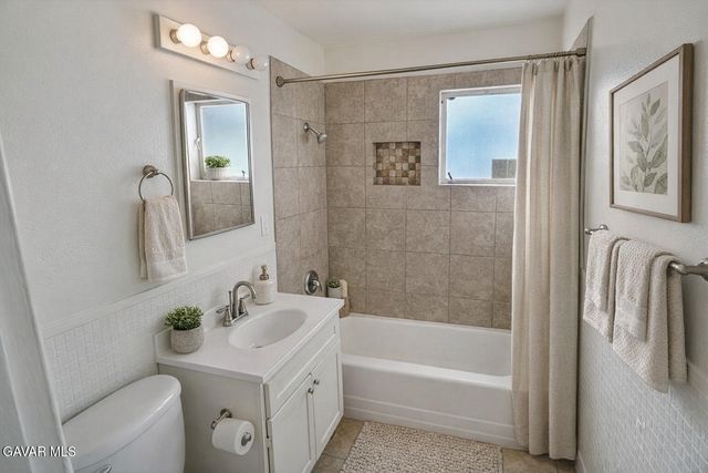 44502 2nd Street, Lancaster, CA 93535