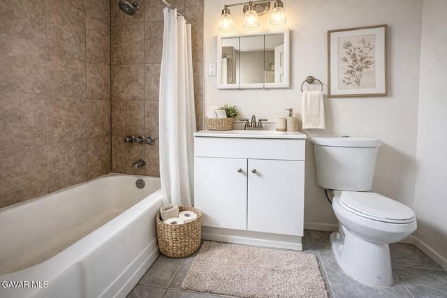 44502 2nd Street, Lancaster, CA 93535