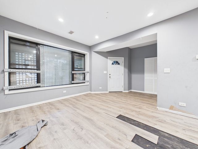 6020 S Vernon Avenue, Chicago, IL 60637