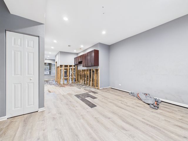 6020 S Vernon Avenue, Chicago, IL 60637
