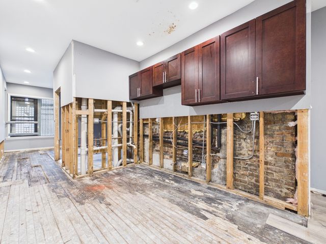6020 S Vernon Avenue, Chicago, IL 60637