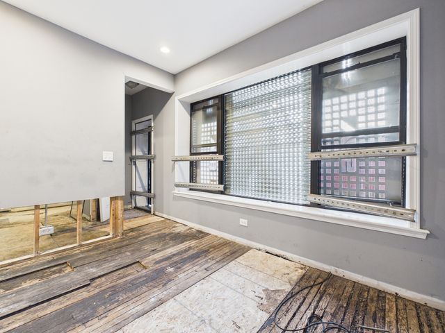 6020 S Vernon Avenue, Chicago, IL 60637