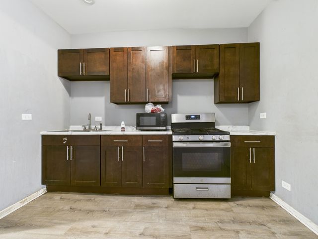 6020 S Vernon Avenue, Chicago, IL 60637