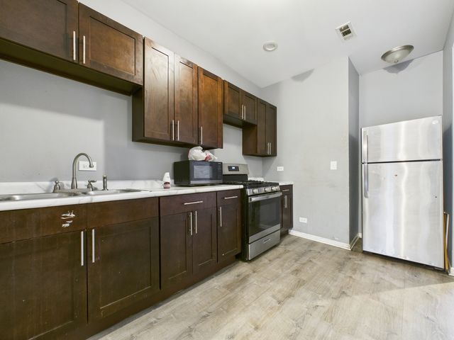 6020 S Vernon Avenue, Chicago, IL 60637