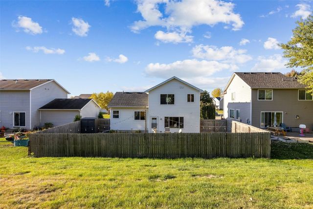 3503 Field Stone Place SW, Cedar Rapids, IA 52404