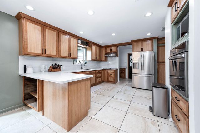 1619 Cr 387 -Marilyn St, Alvin, TX 77511