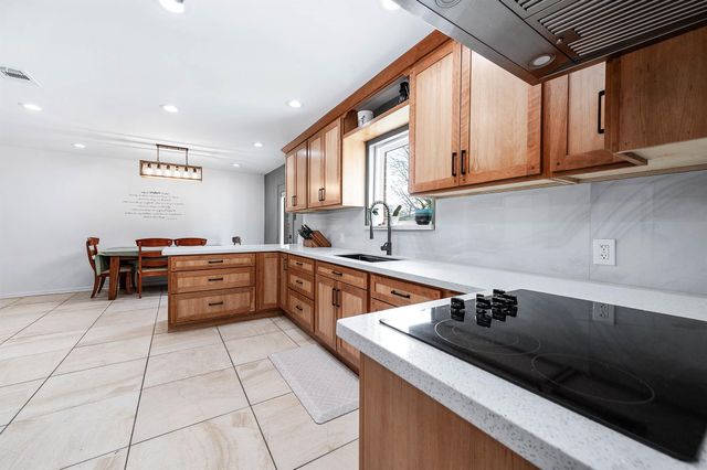 1619 Cr 387 -Marilyn St, Alvin, TX 77511