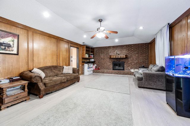 1619 Cr 387 -Marilyn St, Alvin, TX 77511