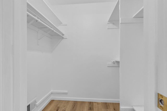 5325 Somerset LANE S, Greenfield, WI 53221