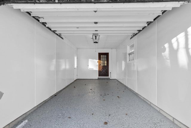 5325 Somerset LANE S, Greenfield, WI 53221