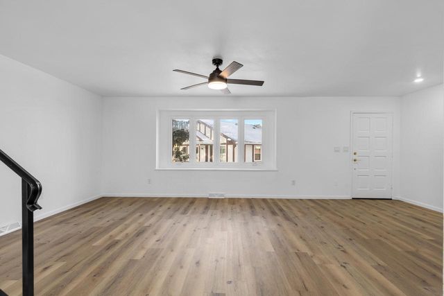 5325 Somerset LANE S, Greenfield, WI 53221