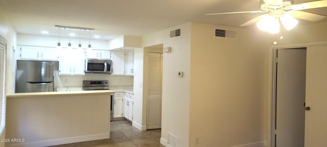 1432 W EMERALD Avenue 29, Mesa, AZ 85202