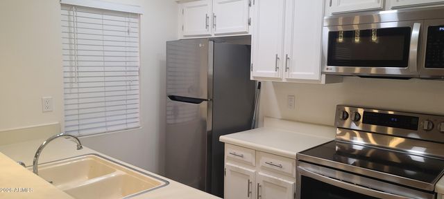 1432 W EMERALD Avenue 29, Mesa, AZ 85202