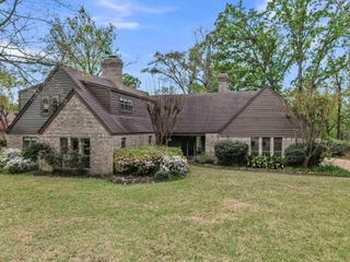 1110 Windsong Ln., Longview, TX 75605
