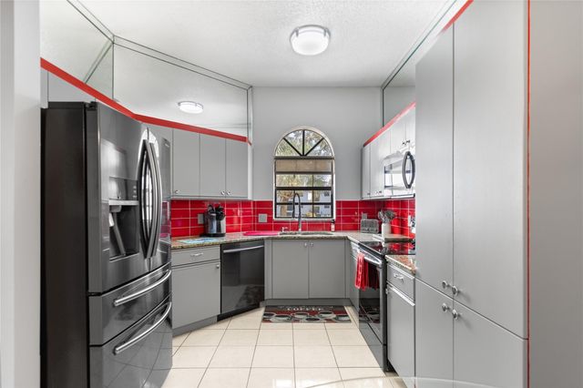 5379 Verona Drive E, Boynton Beach, FL 33437