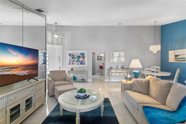 5379 Verona Drive E, Boynton Beach, FL 33437