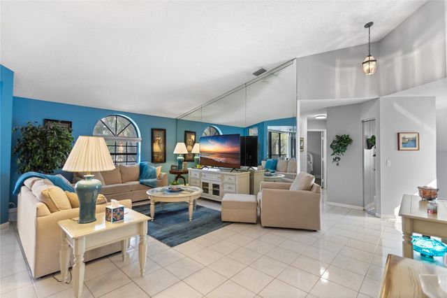 5379 Verona Drive E, Boynton Beach, FL 33437