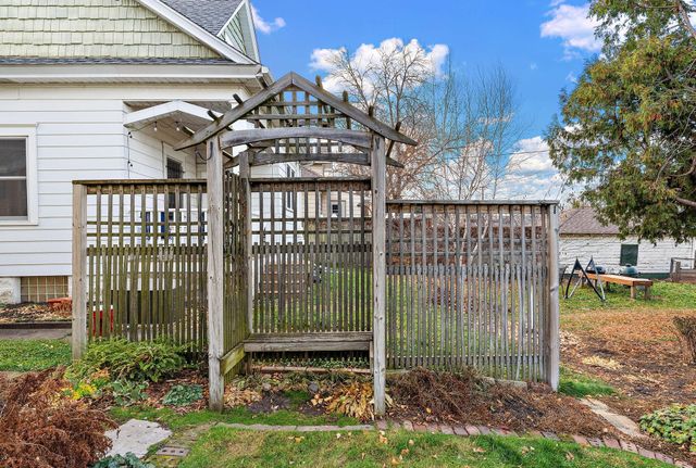 1229 Lafond Avenue, Saint Paul, MN 55104