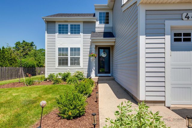 441 Barn Swallow Drive, Lindenhurst, IL 60046