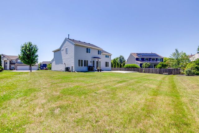 441 Barn Swallow Drive, Lindenhurst, IL 60046