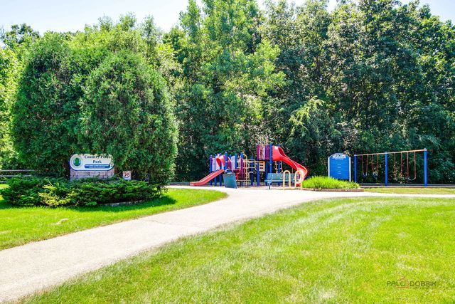 441 Barn Swallow Drive, Lindenhurst, IL 60046