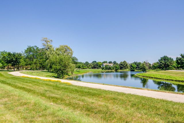 441 Barn Swallow Drive, Lindenhurst, IL 60046