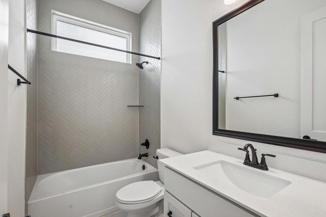 2327 Garden Arbor, Tomball, TX 77375