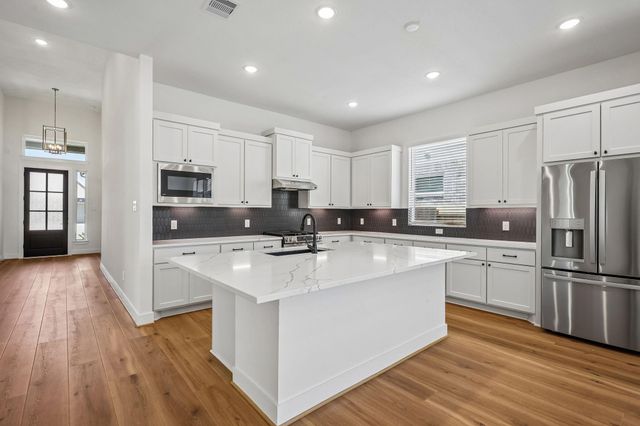 2327 Garden Arbor, Tomball, TX 77375