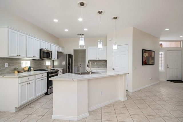 78716 Stansbury Court, Palm Desert, CA 92211
