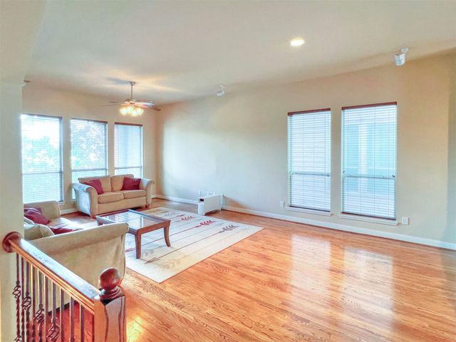 2325 Hutchins Street Street, Houston, TX 77004