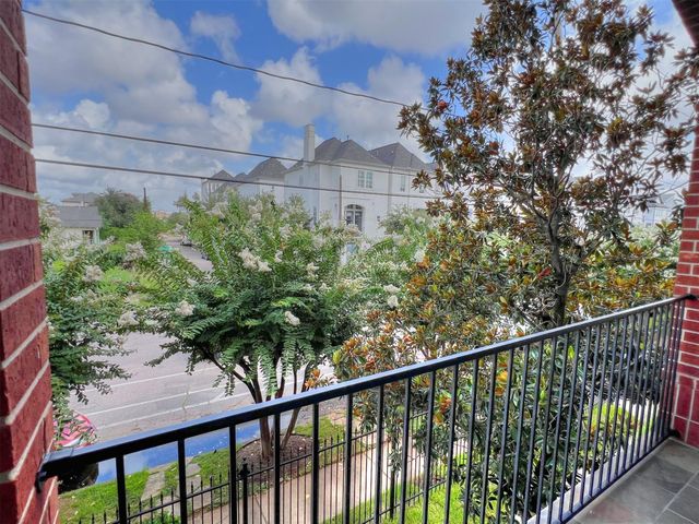 2325 Hutchins Street Street, Houston, TX 77004