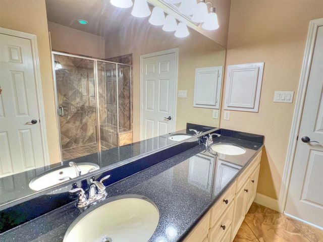 2325 Hutchins Street Street, Houston, TX 77004