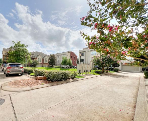 2325 Hutchins Street Street, Houston, TX 77004