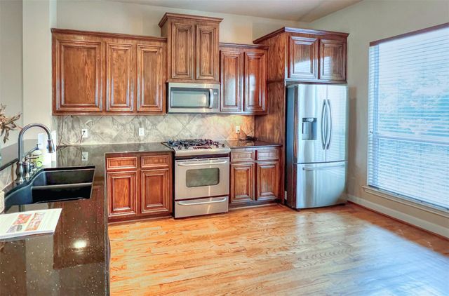 2325 Hutchins Street Street, Houston, TX 77004