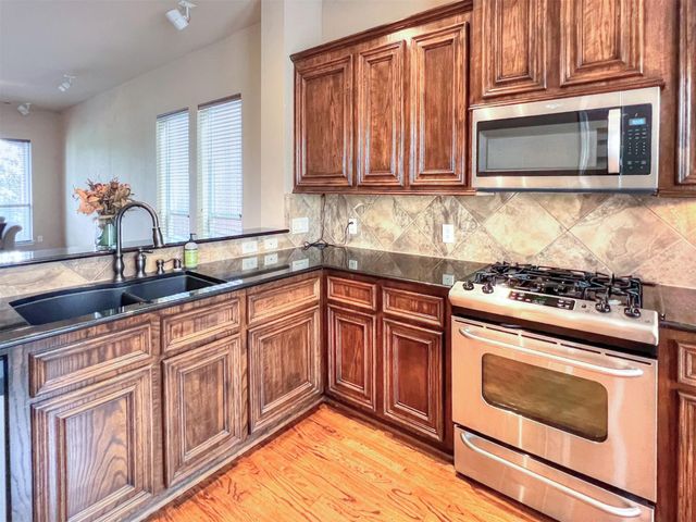 2325 Hutchins Street Street, Houston, TX 77004