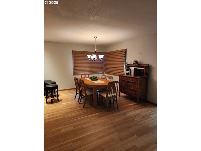 3413 WILD RIVER Dr, Roseburg, OR 97470