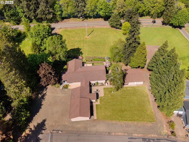 3413 WILD RIVER Dr, Roseburg, OR 97470