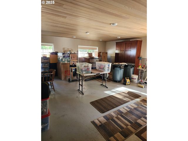 3413 WILD RIVER Dr, Roseburg, OR 97470