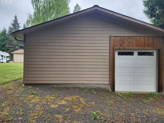 3413 WILD RIVER Dr, Roseburg, OR 97470