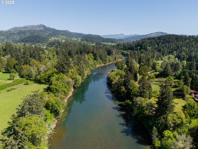 3413 WILD RIVER Dr, Roseburg, OR 97470