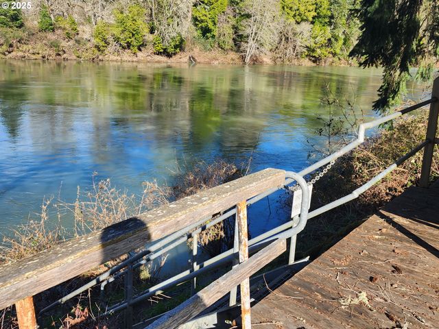 3413 WILD RIVER Dr, Roseburg, OR 97470